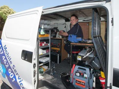 Master Locksmith Store Lake Zurich, IL 847-469-3203 - 24-hr-mobile-locksmith